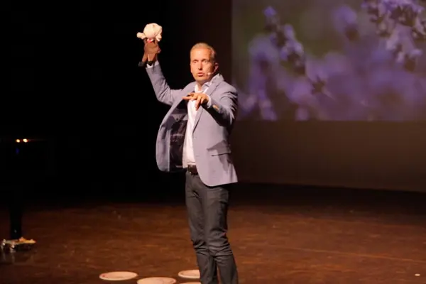 Egostrippen is geen modewoord, het is een levenshouding