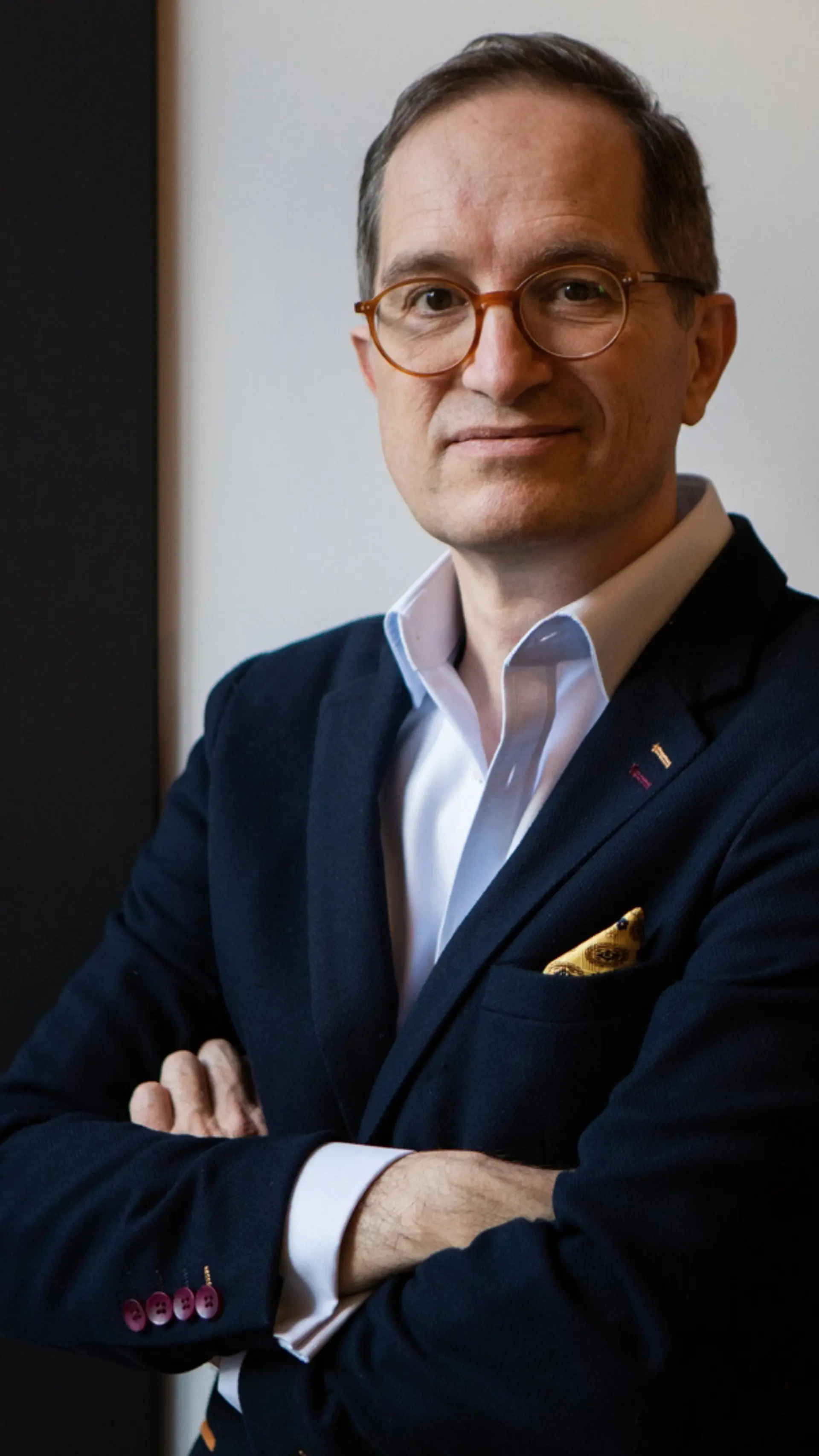 Peter Hinssen - <p data-start="1985" data-end="2144">Technologie-expert en innovatiestrateeg die organisaties helpt richting te vinden in snelle verandering en leiders inspireert om toekomstgericht te handelen.</p>