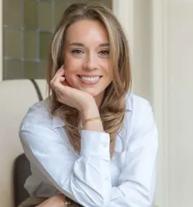 Meddy Goossens - Spreker, auteur en trainer die kwetsbaarheid, psychologische veiligheid en digitale weerbaarheid vertaalt naar moedige actie in teams.