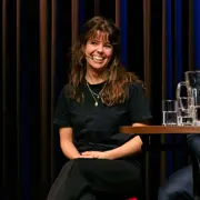 Felicia Koops - <p>Docent organisatiedynamiek en generatie-expert brengt data, ervaring en theater samen in een energieke keynote over samenwerking en Generatie Z</p>