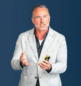 Peter Ros - Ondernemer, auteur en toekomststrateeg die organisaties helpt opnieuw focus en richting te vinden in een wereld vol afleiding en inefficiënte samenwerking