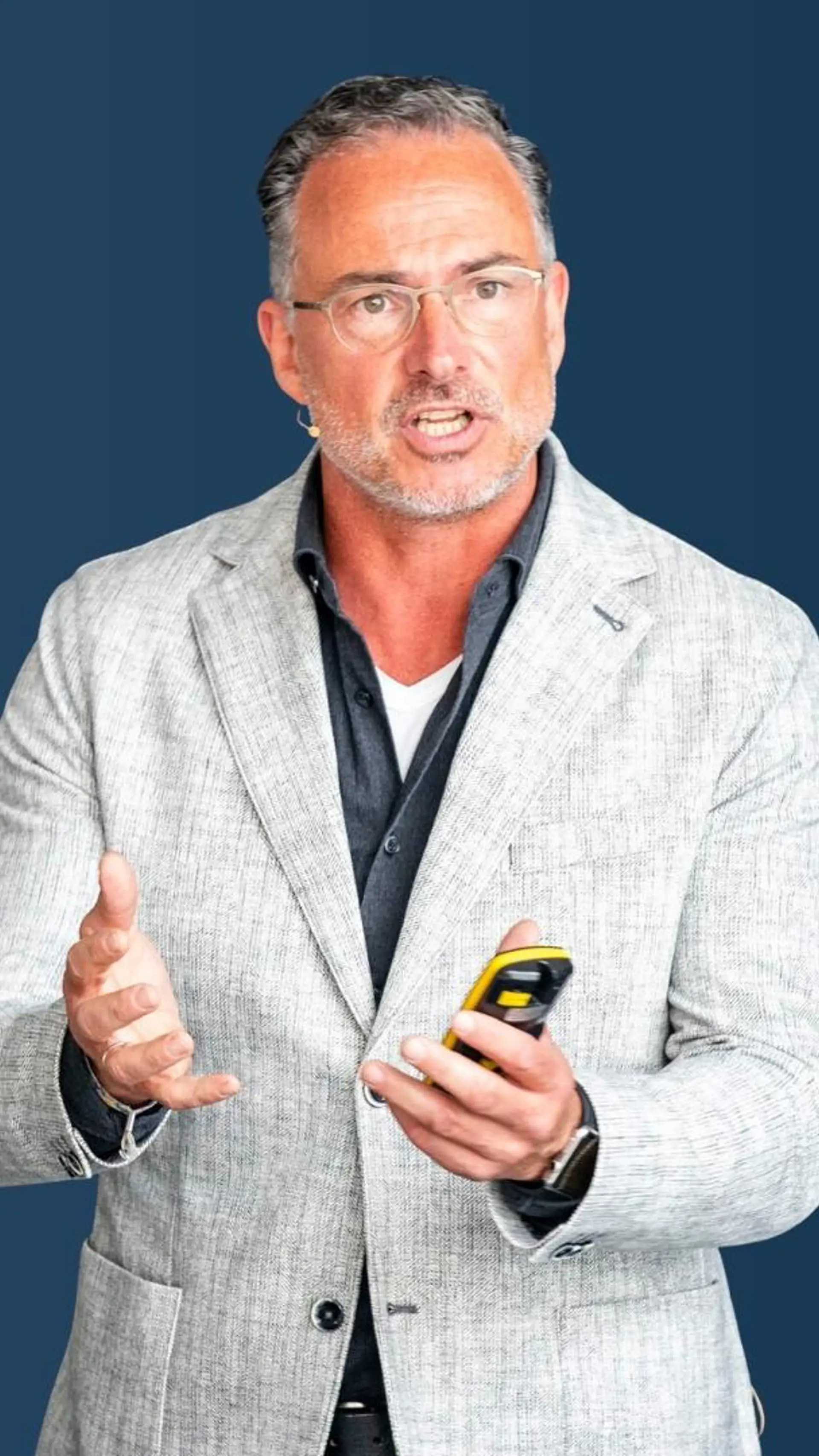 Peter Ros - <p data-start="258" data-end="443">Ondernemer, auteur en toekomststrateeg die organisaties helpt opnieuw focus en richting te vinden in een wereld vol afleiding en inefficiënte samenwerking</p>