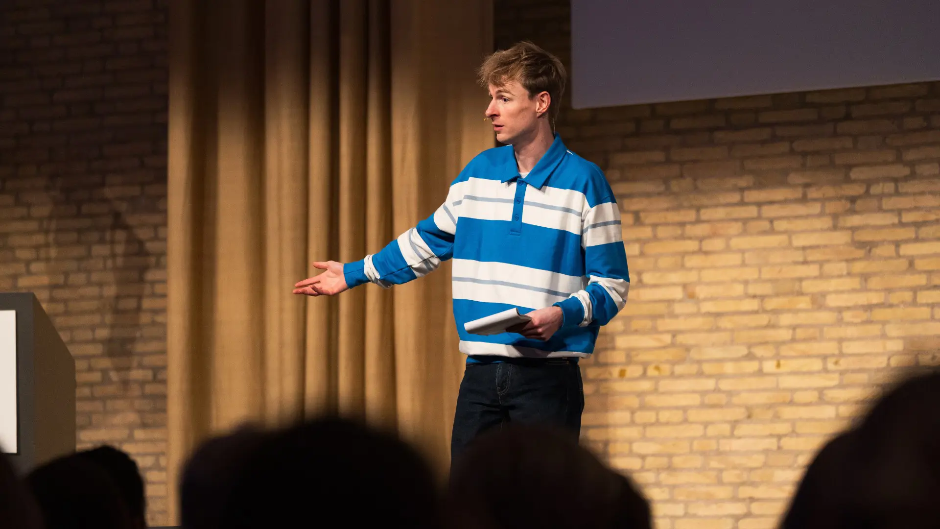 Rens Polman - <p>Presentator en maker neemt het publiek mee in een persoonlijk verhaal over erkenning, balans en innerlijke rust met inspirerende inzichten.</p>