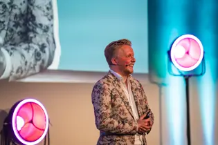 Neurodiversiteit als Troef: In Gesprek met Spreker Sebastiaan Kieft