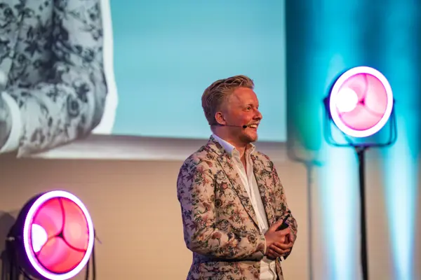 Neurodiversiteit als Troef: In Gesprek met Spreker Sebastiaan Kieft