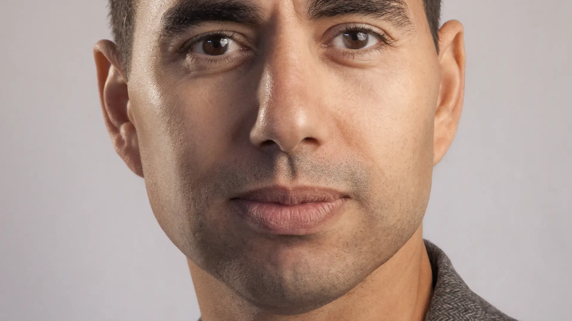 Mimoun Oaissa - <p>Acteur, trainer en spreker die organisaties helpt effectiever te communiceren, samen te werken en te leiden met impact en humor.</p>