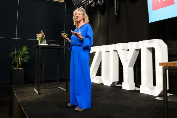 Josje Smeets – Lezing Werken met Generatie Z: Vergroot Werkgeluk en Betrokkenheid | Athenas.nl​