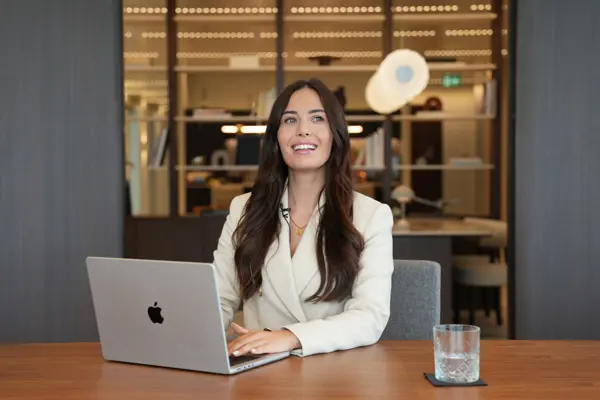 De menselijke voorsprong: hoe Kelly van der Minne soft skills onvervangbaar maakt in een AI-wereld