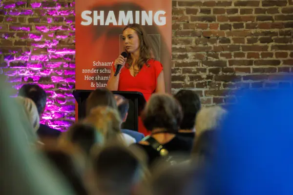Waarom psychologische veiligheid begint bij het durven voeren van moeilijke gesprekken