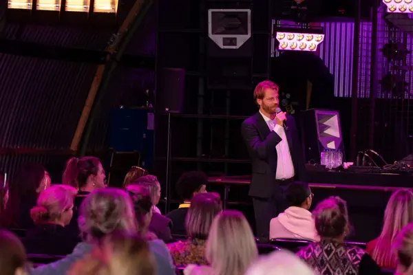 Bo Wullings als spreker, duurzaam presteren met de lessen uit topsport en psychologie