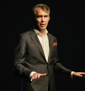 Yvo Kouwenhoven - Spreker, ervaringsdeskundige en inspirator die laat zien hoe veerkracht, acceptatie en zingeving richting geven na ingrijpende tegenslag.