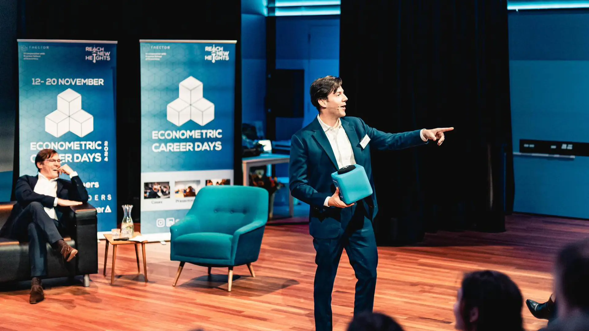Frank de Rooij - <p>Dagvoorzitter, gespreksleider en moderator met een academische achtergrond in econometrie die energie en inhoud op het podium samenbrengt.</p>