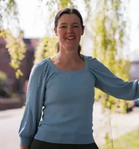 Karin Albers - Ecoloog en auteur inspireert organisaties met praktische inzichten over natuurinclusief werken en laat zien hoe natuur bijdraagt aan gezondheid en resultaat