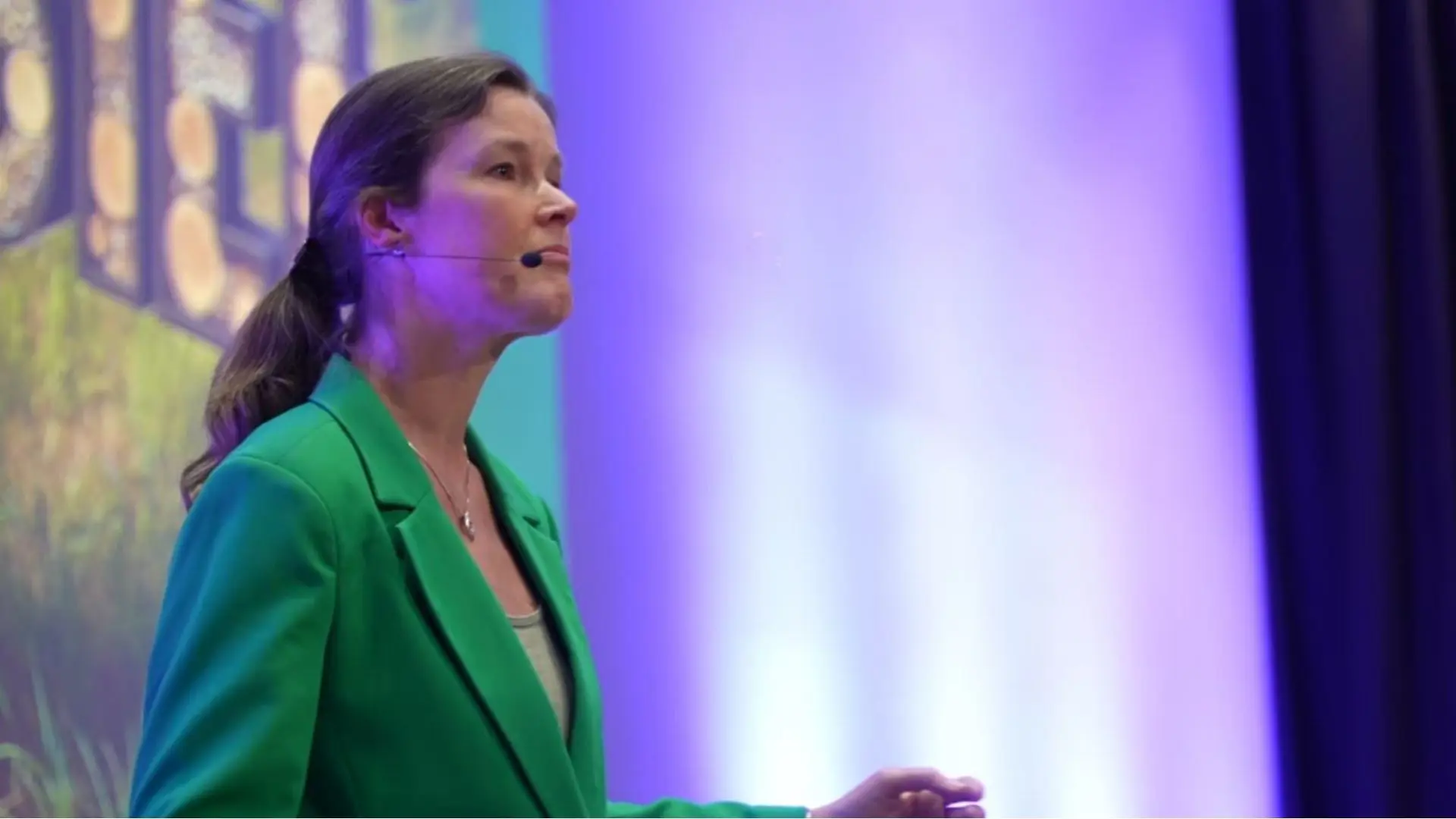 Karin Albers - <p>Ecoloog en auteur inspireert organisaties met praktische inzichten over natuurinclusief werken en laat zien hoe natuur bijdraagt aan gezondheid en resultaat</p>