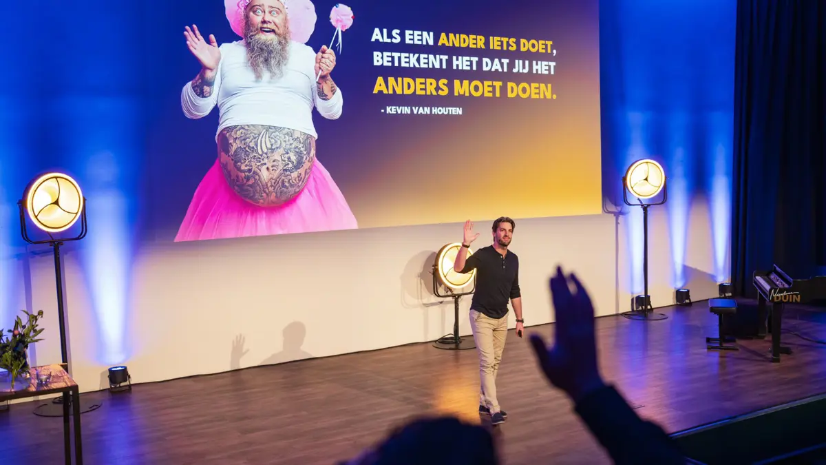 Doe eens wat! Waarom samenwerken zo vaak verkeerd gaat en hoe het wél werkt