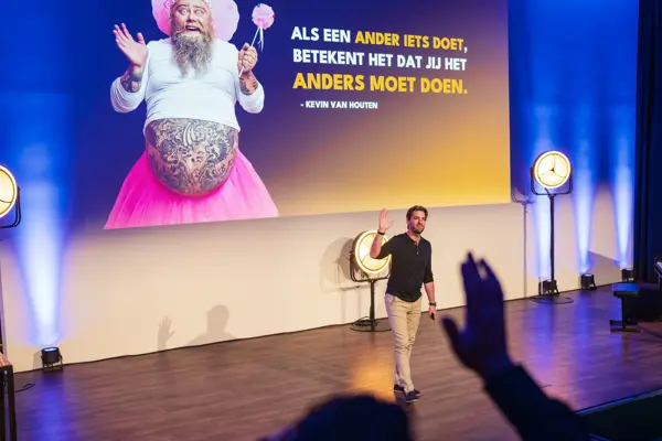Doe eens wat! Waarom samenwerken zo vaak verkeerd gaat en hoe het wél werkt