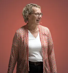 Marjolein Risseeuw - Generatiestrateeg, spreker en spelleider met meer dan 25 jaar ervaring in leiderschap, generatievraagstukken en organisatieontwikkeling.