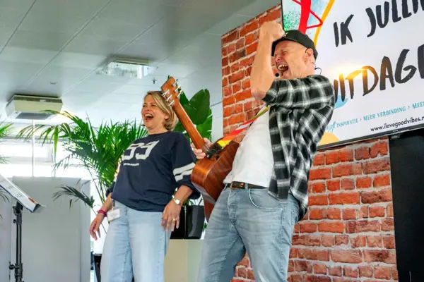 Waarom teams meer rockband mogen zijn, en minder losse solisten