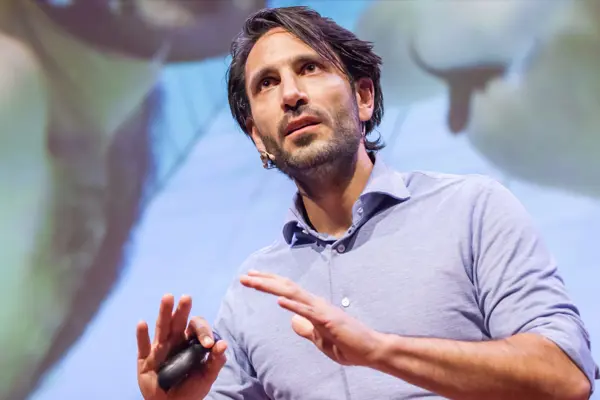 Fabio D’Agata – Lezing over Beweging en Werkgeluk | Athenas.nl