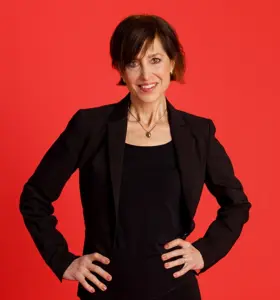 Fiona Passantino - AI expert, auteur en spreker die organisaties inspireert om technologie en menselijk talent slim te combineren voor meer creativiteit innovatie en werkplezier.