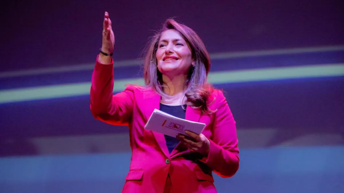 Elif Borucu-Çalinalti: dagvoorzitter die gesprekken verdiept en verbindt