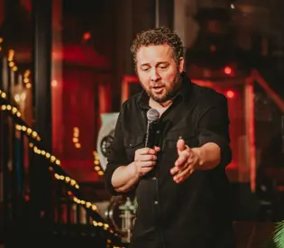 De kracht van humor in organisaties, het verhaal van Raymon Hofkens