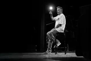 Van mainstage naar menselijke maat, het verhaal van Joost Seilberger