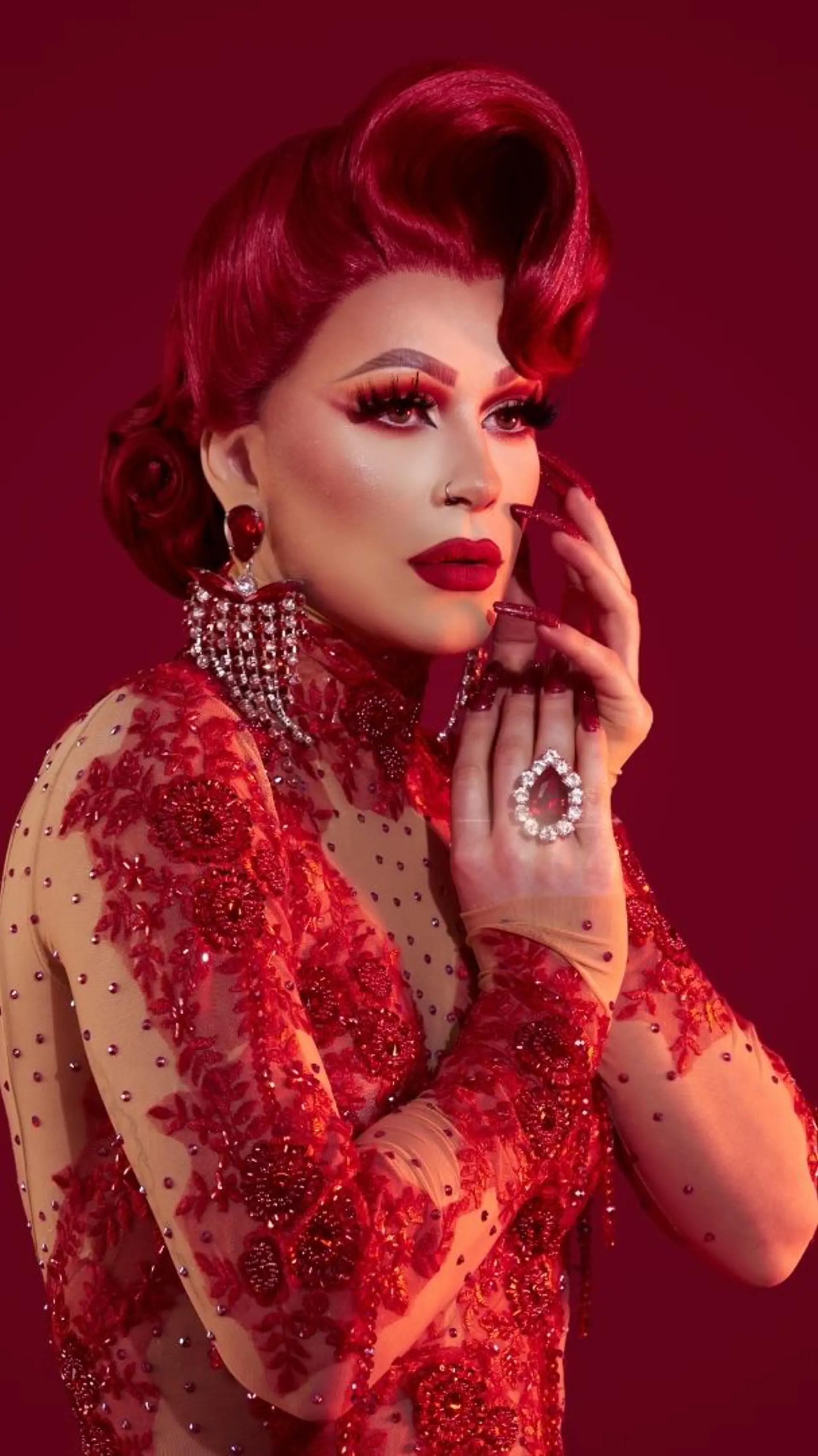 Janey Jacké - <p data-start="1938" data-end="2078">Drag queen, performer en inclusie-expert die teams confronteert met blinde vlekken en inspireert om bewuster en inclusiever samen te werken.</p>