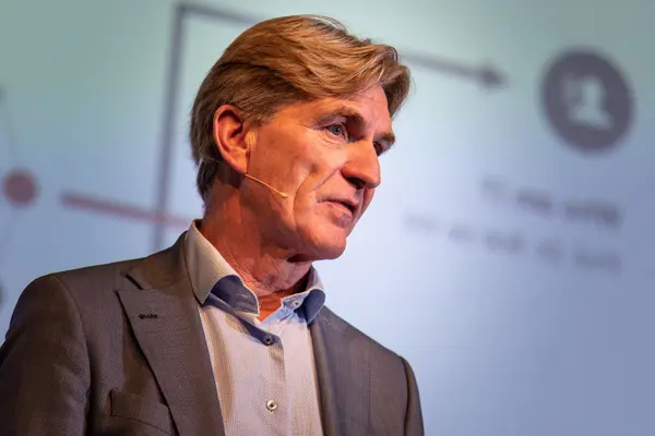 Waarom organisaties AI verkeerd begrijpen volgens spreker Bob de Wit