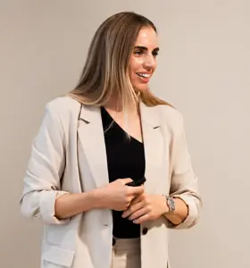 Marit Bouwmeester - Olympisch kampioen en wereldkampioen zeilen, expert in presteren onder druk, strategisch leiderschap en teamoptimalisatie voor bedrijven.