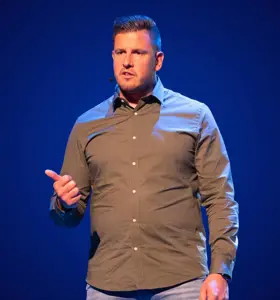 Pieter Blonk - Oud-militair en optimistische spreker over het doorbreken van taboes bij mentale gezondheid.