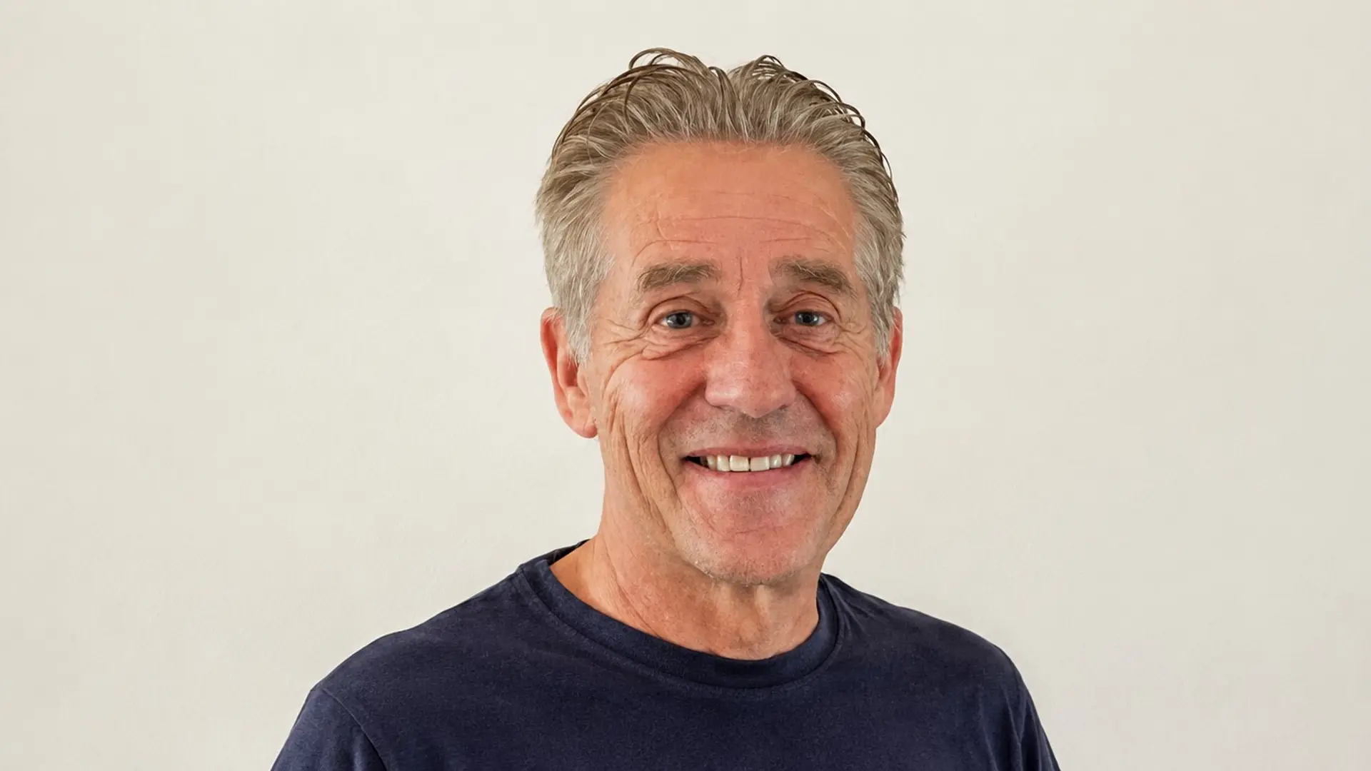 Peter Heerschop - <p>Cabaretier, presentator en dagvoorzitter die humor en inhoud samenbrengt in inspirerende sessies vol interactie en herkenbare inzichten.</p>