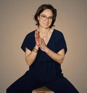 Laila Frank - Journalist en expert in Amerikaanse politiek en cultuur met jarenlange ervaring in analyse, moderatie en inspirerende lezingen.