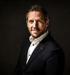 Christian Kromme - Visionair, futurist en AI onderzoeker inspireert met vernieuwende inzichten over technologie, menselijke ontwikkeling en toekomstgericht leiderschap.