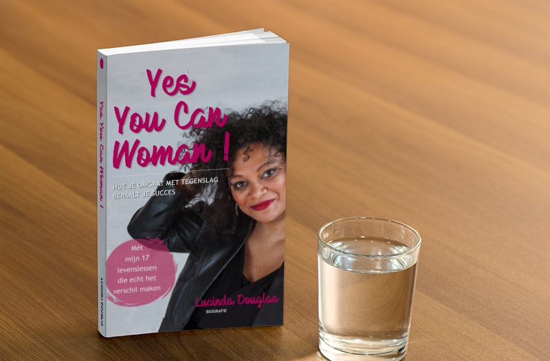 Lucinda Douglas’ autobiografie ‘Yes you can woman!’